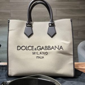 Новая Dolce&Gabbana, в пленках, в комплекте пыльник и плечевой ремень, унисекс, оригинал. Цена 86 т.р