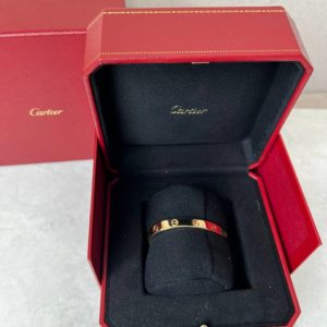 Золотой браслет Cartier в состоянии нового