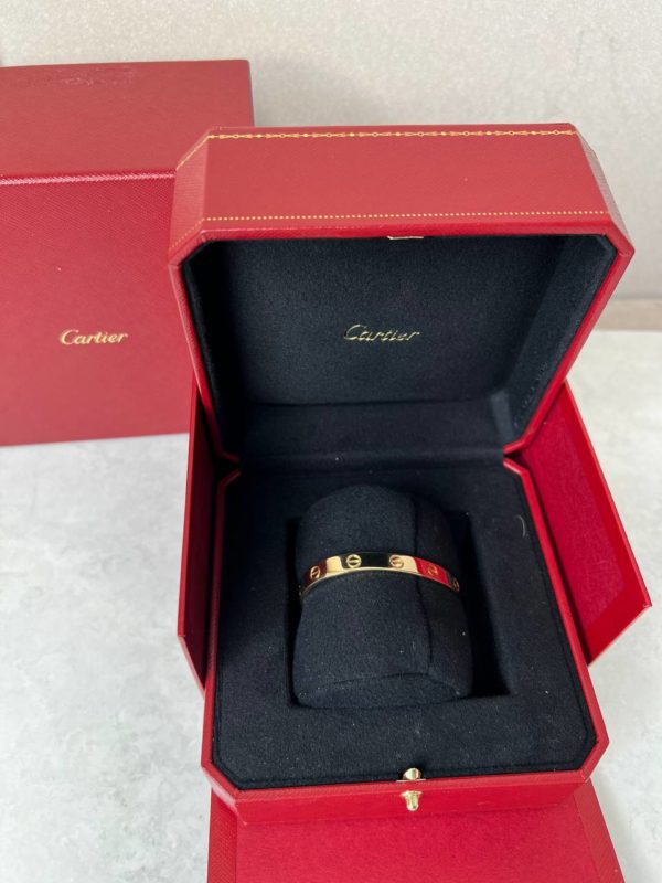 Золотой браслет Cartier в состоянии нового
