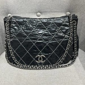 Сумка Chanel в очень хорошем состоянии