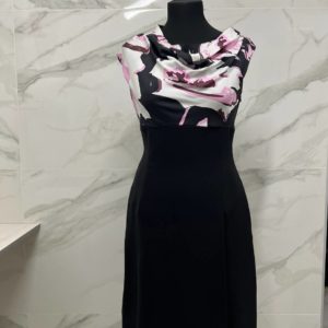 Платье Christian Dior В состоянии нового,
