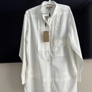 Продается новая удлиненная рубашка(можно как платье) Burberry