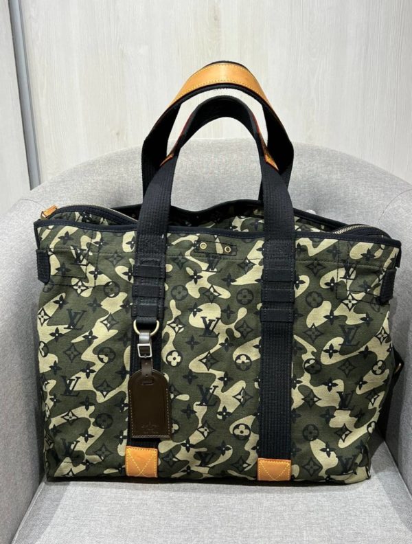 Новая лимитированная сумка Louis Vuitton Monogramouflage