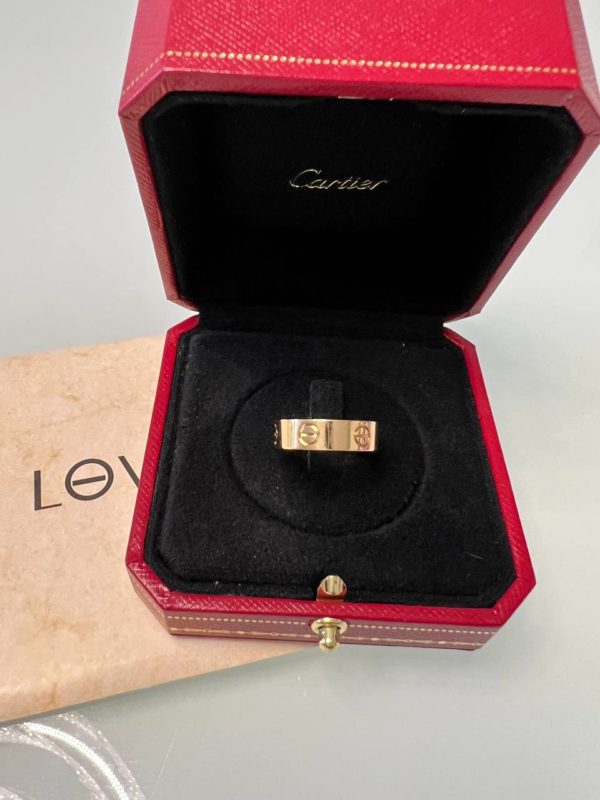 Новое золотое кольцо Cartier Love