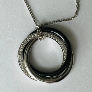 Продается золотая подвеска Cartier Trinity