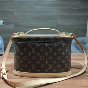 Косметичка Louis Vuitton, в идеальном состоянии