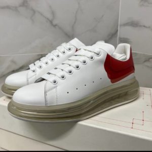 Новые кроссовки Alexander MCQueen