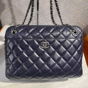 Продается сумка Chanel в очень хорошем состоянии