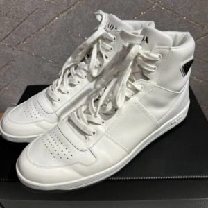 Кроссовки Prada в отличном состоянии