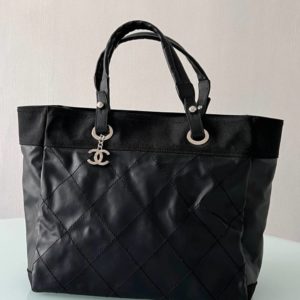 Сумка Chanel Black Canvas Biarritz Tote в отличном состоянии