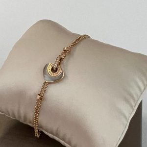 Золотой браслет Bvlgari в отличном состоянии