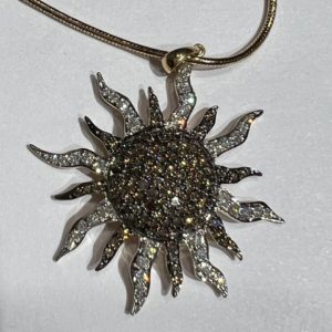 Продается новое золотое колье с бриллиантами 585 пробы