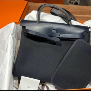 Продается сумка Hermes Herbag 31 в отличном состоянии