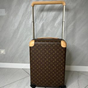 Чемодан ручная кладь Louis Vuitton в отличном состоянии
