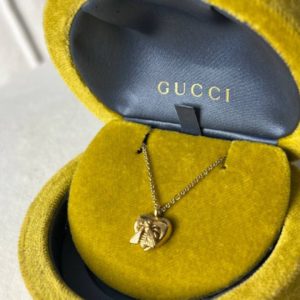 Золотая подвеска Gucci в отличном состоянии