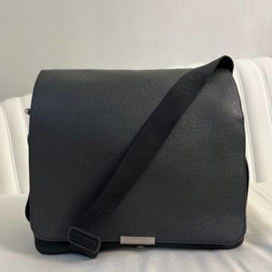 Сумка Louis Vuitton кожа taiga