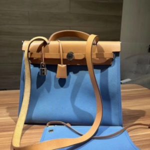 Продается сумка Hermes Herbag 31 в отличном состоянии