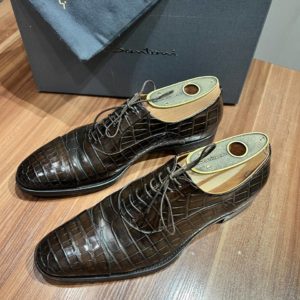 Стильные туфли Santoni из кожи крокодила  в отличном состоянии