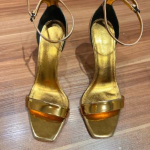 Новые босоножки Saint Laurent
