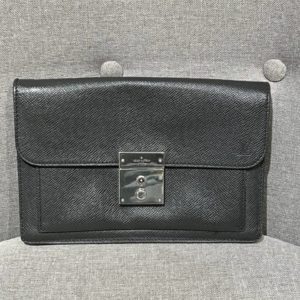 Клатч Louis Vuitton кожа Taiga
