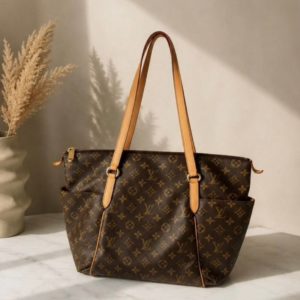 Сумка Louis Vuitton Totally в отличном состоянии